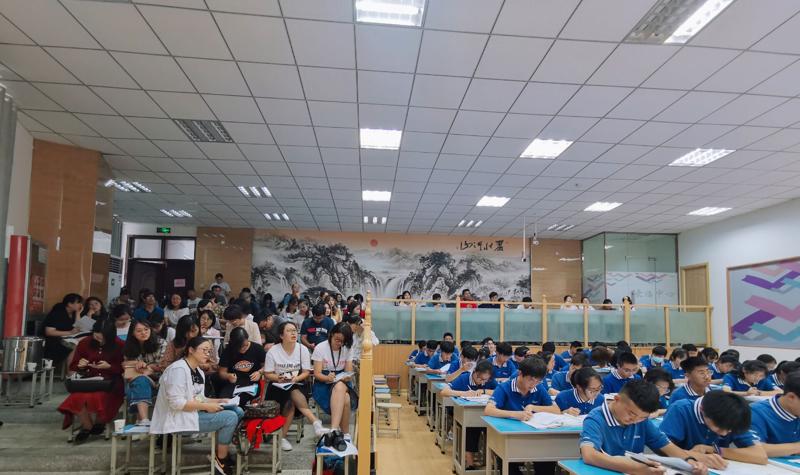 观摩老师_爱奇艺.jpg