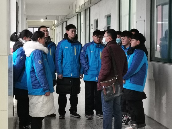 师生一起找问题20210106174043.jpg