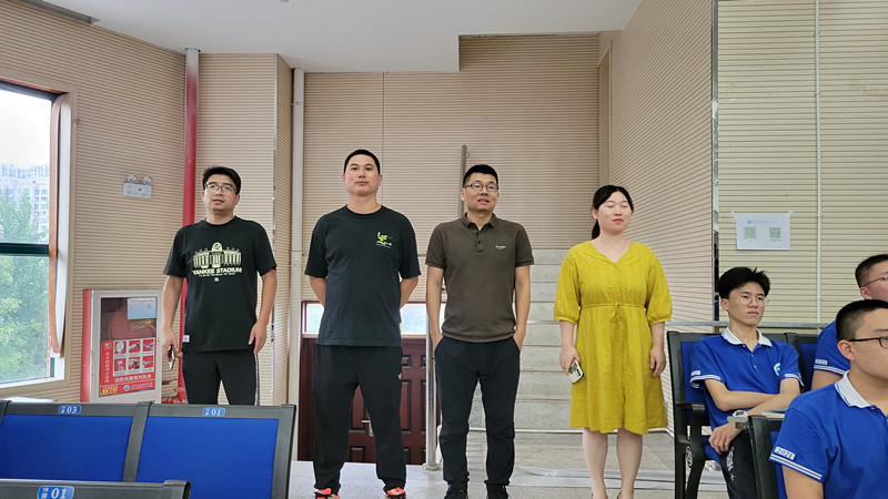 班主任陪同.jpg