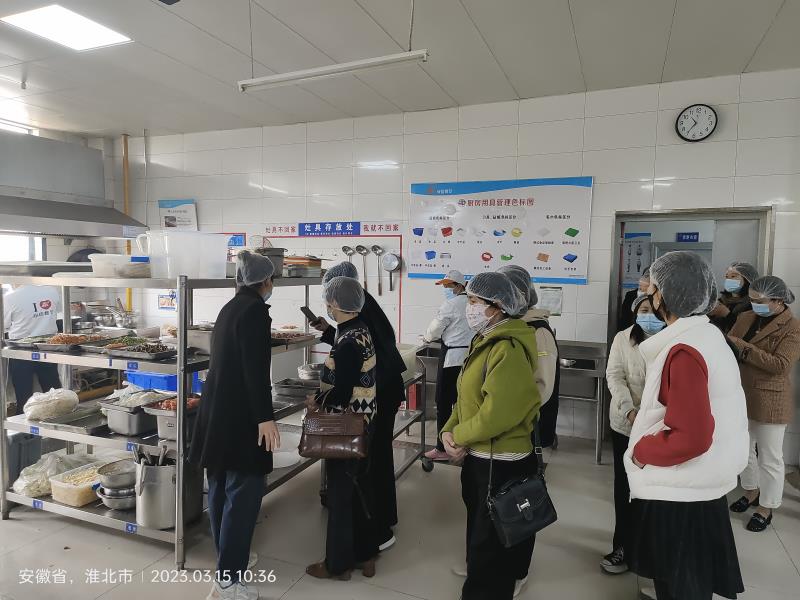 后堂参观.jpg