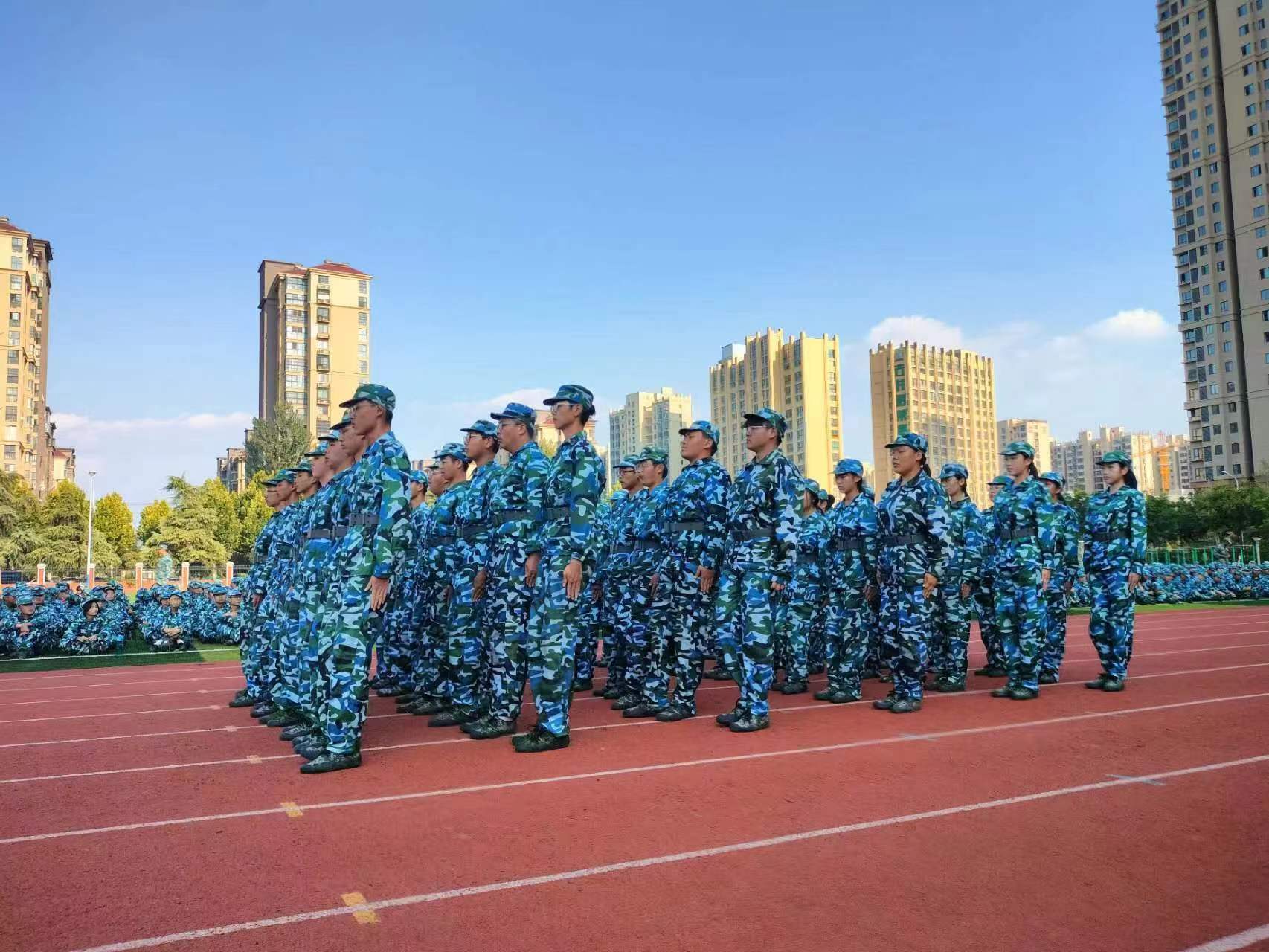 高一2班.jpg