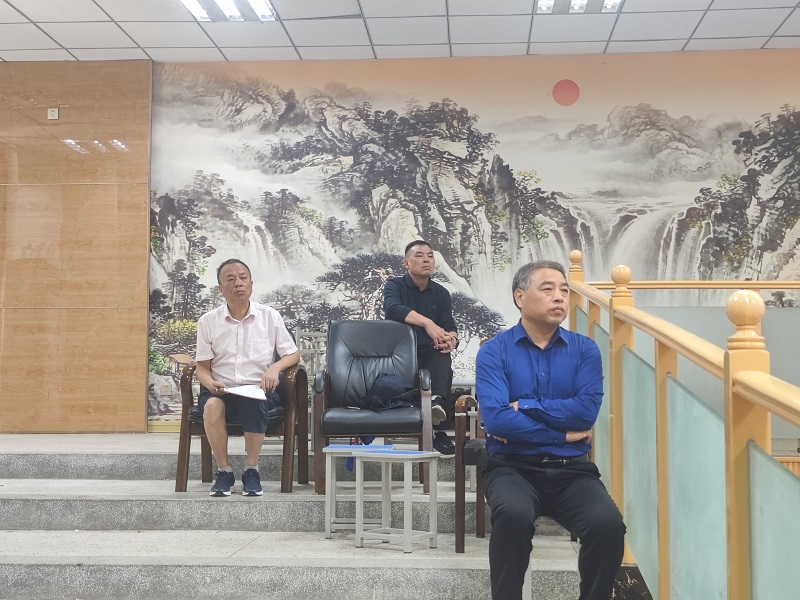 7校长聂邦平在比赛现场.jpg