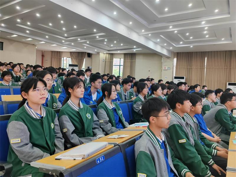 青春在“五四”绽放2.jpg